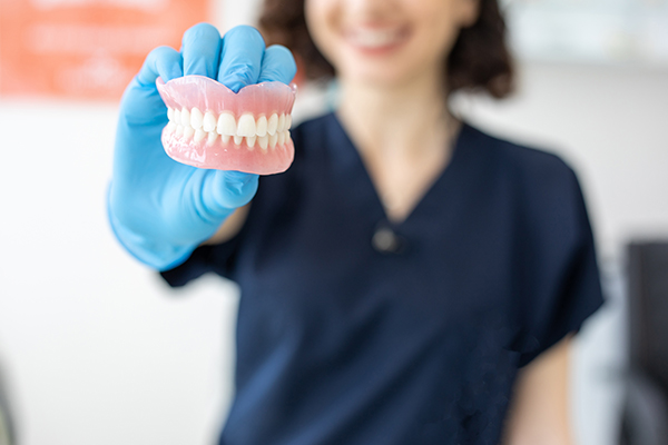 The Process of Getting Dentures