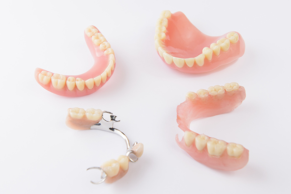 What Are Dentures?